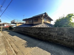 前面道路を含む現地写真