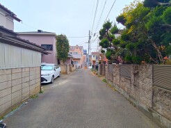 前面道路（南西方向）