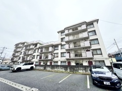 五感で感じる、現地でしかわからない事も沢山ございます。周辺環境なども一緒にご案内いたしますのでお気軽にお問合せください。
