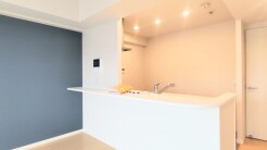 家族が一番集まる場所だから広々としつつも素敵な空間であって欲しい。皆がくつろぐリビングからキッチンまでが一つに繋がる空間。
