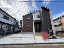 五感で感じる、現地でしかわからない事も沢山ございます。周辺環境なども一緒にご案内いたしますのでお気軽にお問合せください。
