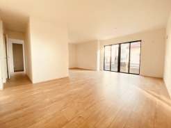 夕食の時間。家族、友人、両親、親戚との会話がより料理を美味しくしてくれる。あっという間に時間が過ぎてしまう居心地の良さは、普段はほっとする空間としてここにあります。
