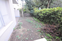 戸建てならではのお庭スペース。BBQやガーデニング、お子様のプールなど、、、、様々な楽しみ方ができるプライベート空間。ご家族皆さままで思いっきりお楽しみください。
