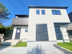 五感で感じる、現地でしかわからない事も沢山ございます。周辺環境なども一緒にご案内いたしますのでお気軽にお問合せください。
