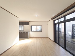 【ＬＤＫ】
新規フルリフォーム済みの再生中古戸建！