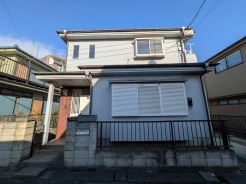 新耐震基準適合の中古住宅です。