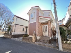 五感で感じる、現地でしかわからない事も沢山ございます。周辺環境なども一緒にご案内いたしますのでお気軽にお問合せください。
