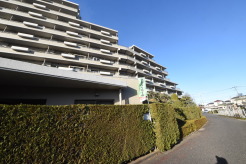 五感で感じる、現地でしかわからない事も沢山ございます。周辺環境なども一緒にご案内いたしますのでお気軽にお問合せください。
