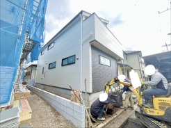 五感で感じる、現地でしかわからない事も沢山ございます。周辺環境なども一緒にご案内いたしますのでお気軽にお問合せください。
