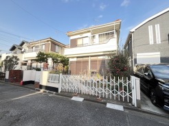 五感で感じる、現地でしかわからない事も沢山ございます。周辺環境なども一緒にご案内いたしますのでお気軽にお問合せください。
