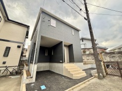 五感で感じる、現地でしかわからない事も沢山ございます。周辺環境なども一緒にご案内いたしますのでお気軽にお問合せください。
