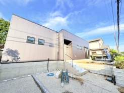 五感で感じる、現地でしかわからない事も沢山ございます。周辺環境なども一緒にご案内いたしますのでお気軽にお問合せください。
