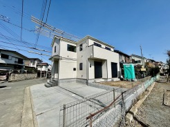 五感で感じる、現地でしかわからない事も沢山ございます。周辺環境なども一緒にご案内いたしますのでお気軽にお問合せください。
