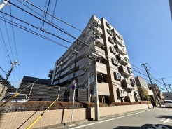 2月にリフォーム完了予定ですが、室内の広さなどご見学も出来ますのでお気軽にお問合せ下さい。