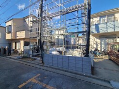 五感で感じる、現地でしかわからない事も沢山ございます。周辺環境なども一緒にご案内いたしますのでお気軽にお問合せください。
