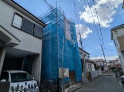 第六保育所まで徒歩7分（約500ｍ）、つるせ台公園まで徒歩6分（約450ｍ）