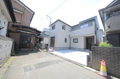 五感で感じる、現地でしかわからない事も沢山ございます。周辺環境なども一緒にご案内いたしますのでお気軽にお問合せください。
