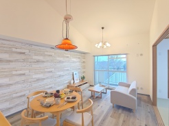 【ＬＤＫ／約12.5帖】
家族団欒のＬＤＫ。陽光差し込む食卓には家族の会話とスマイルが溢れます。
いつまでもここで食卓を囲みたくなる、そう感じさせてくれるスペース。
