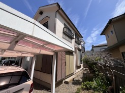 戸建てならではのお庭スペース。ガーデニング、お子様のプールなど、、、、様々な楽しみ方ができるプライベート空間。ご家族皆さままで思いっきりお楽しみください。
