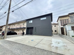 五感で感じる、現地でしかわからない事も沢山ございます。周辺環境なども一緒にご案内いたしますのでお気軽にお問合せください。
