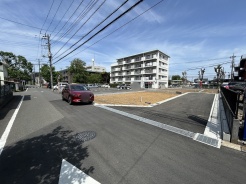 周辺は閑静な住宅街です。