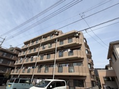 五感で感じる、現地でしかわからない事も沢山ございます。周辺環境なども一緒にご案内いたしますのでお気軽にお問合せください。
