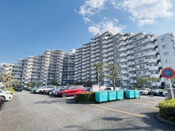 五感で感じる、現地でしかわからない事も沢山ございます。周辺環境なども一緒にご案内いたしますのでお気軽にお問合せください。
