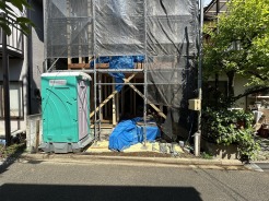 カースペースは1台駐車できます。車庫の出し入れのしやすさなど、実際に現地にてご確認ください。
