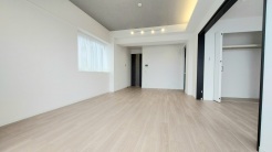 リビングは家具の配置も思いのまま。自由度が高い設計です。
