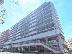 西武池袋線「ひばりヶ丘」駅から徒歩４分！
他に無い利便性を叶える管理体制良好マンション。