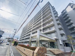 五感で感じる、現地でしかわからない事も沢山ございます。周辺環境なども一緒にご案内いたしますのでお気軽にお問合せください。
