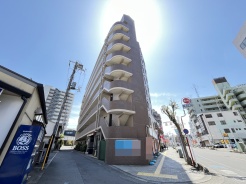 街並みに調和し、穏やかな日常を演出します
