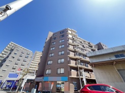 窓から眺める風景は一日の疲れを癒すヒーリングを奏でる、心地の良い時間を演出してくれます。室内も重要ですが、周りの環境もマイホーム選びの大事なポイント

