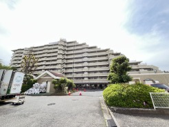 五感で感じる、現地でしかわからない事も沢山ございます。周辺環境なども一緒にご案内いたしますのでお気軽にお問合せください。
