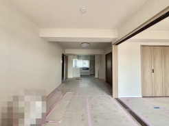 夕食の時間。家族、友人、両親、親戚との会話がより料理を美味しくしてくれる。あっという間に時間が過ぎてしまう居心地の良さは、普段はほっとする空間としてここにあります。
※リフォーム中