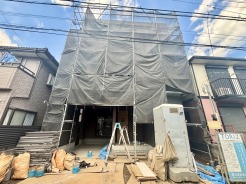鶴瀬駅徒歩12分のアクセスです。8月完成予定です。
