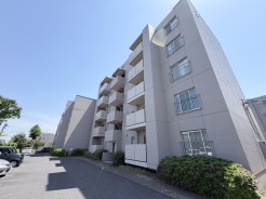 五感で感じる、現地でしかわからない事も沢山ございます。周辺環境なども一緒にご案内いたしますのでお気軽にお問合せください。
