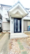 戸建てが立ち並ぶ静かな住宅街。四季折々の移り変わりを感じながら自然と楽しみ、暮らす、そんな毎日を日々の中で感じられる住環境
