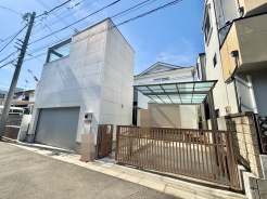 五感で感じる、現地でしかわからない事も沢山ございます。周辺環境なども一緒にご案内いたしますのでお気軽にお問合せください。
