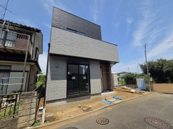 五感で感じる、現地でしかわからない事も沢山ございます。周辺環境なども一緒にご案内いたしますのでお気軽にお問合せください。
