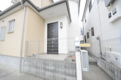 お客様をお迎えする玄関、お家の出入りもスムーズに行えます。
