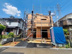 五感で感じる、現地でしかわからない事も沢山ございます。周辺環境なども一緒にご案内いたしますのでお気軽にお問合せください。
