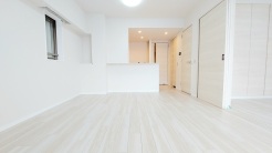 家族が一番集まる場所だから広々としつつも素敵な空間であって欲しい。皆がくつろぐリビングからキッチンまでが一つに繋がる空間。
