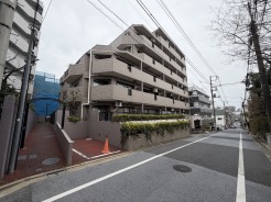 新宿区西落合１丁目