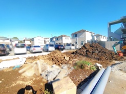 越谷市瓦曽根１丁目