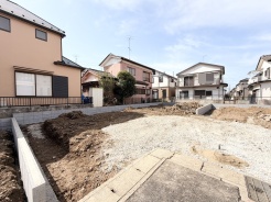 のびやかな空の下、未来への期待が広がる。