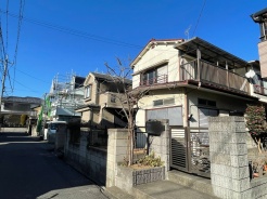 閑静な住宅地で、小さなお子様がいるご家族にも安心。
