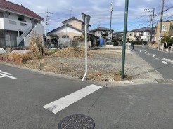 一ノ割駅徒歩7分　長期優良住宅　近隣に商業施設もございます。
