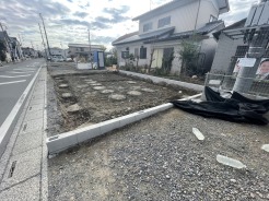 一ノ割駅徒歩7分　長期優良住宅　近隣に商業施設もございます。