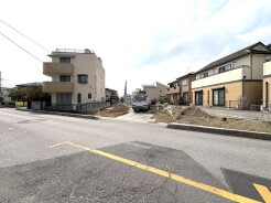 草加市青柳８丁目